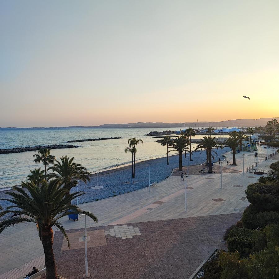 Grand Studio Bord De Mer- Acces Direct Aux Plages سا لُرون دو فار المظهر الخارجي الصورة